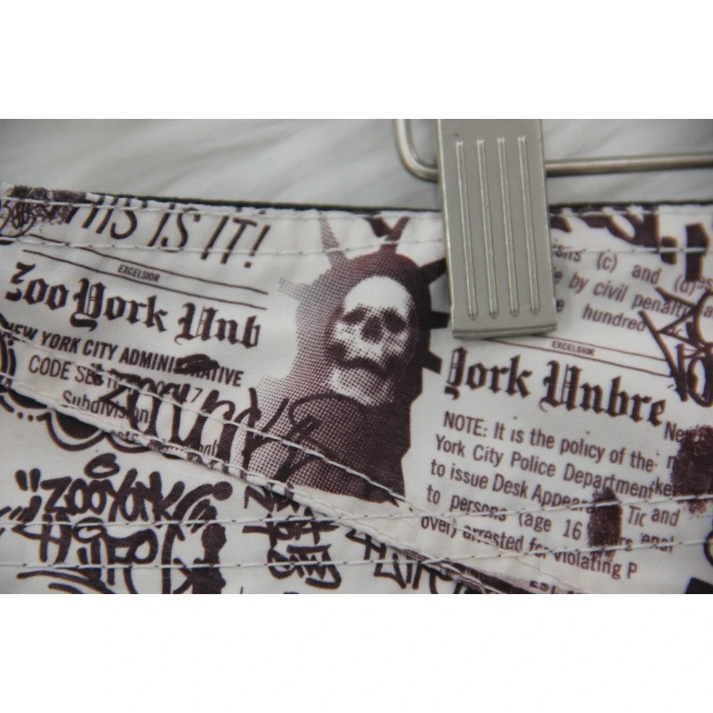 Zoo York VTG Y2K Graffiti Print Black/White Board Shorts Swim Trunks Sz 34
